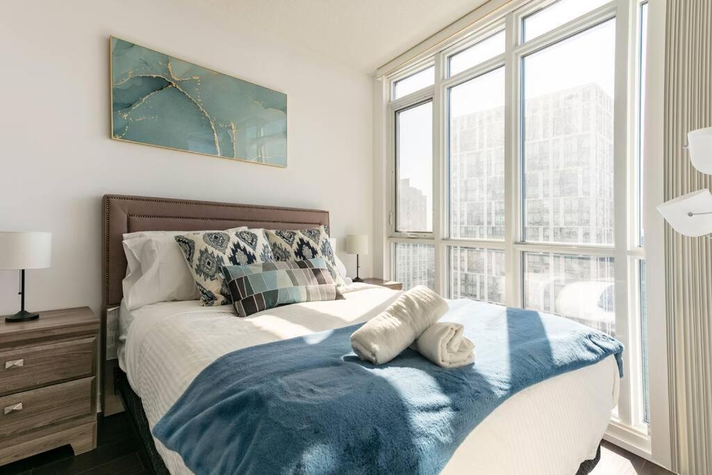 Luxury Downtown Lakeview & City View Condo Toronto Exterior foto