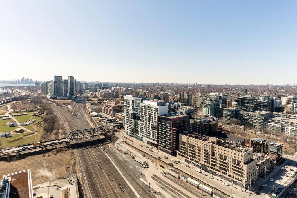 Luxury Downtown Lakeview & City View Condo Toronto Exterior foto